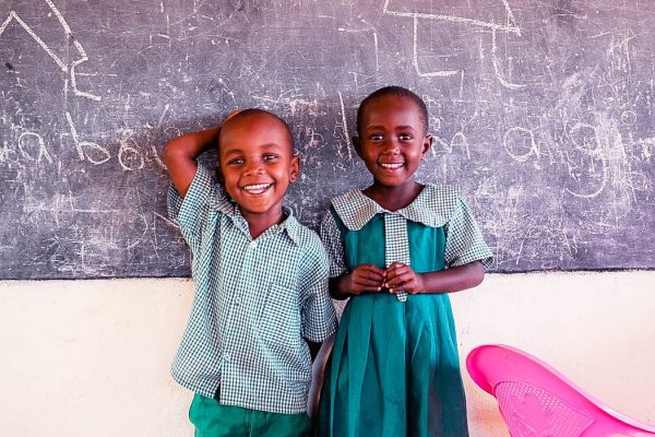 Crianças no projecto do Corredor de Vida Selvagem de Kasigau, Quénia.